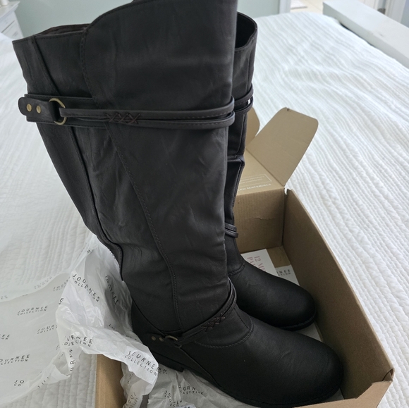 Journee Collection! - Picture 2 of 7